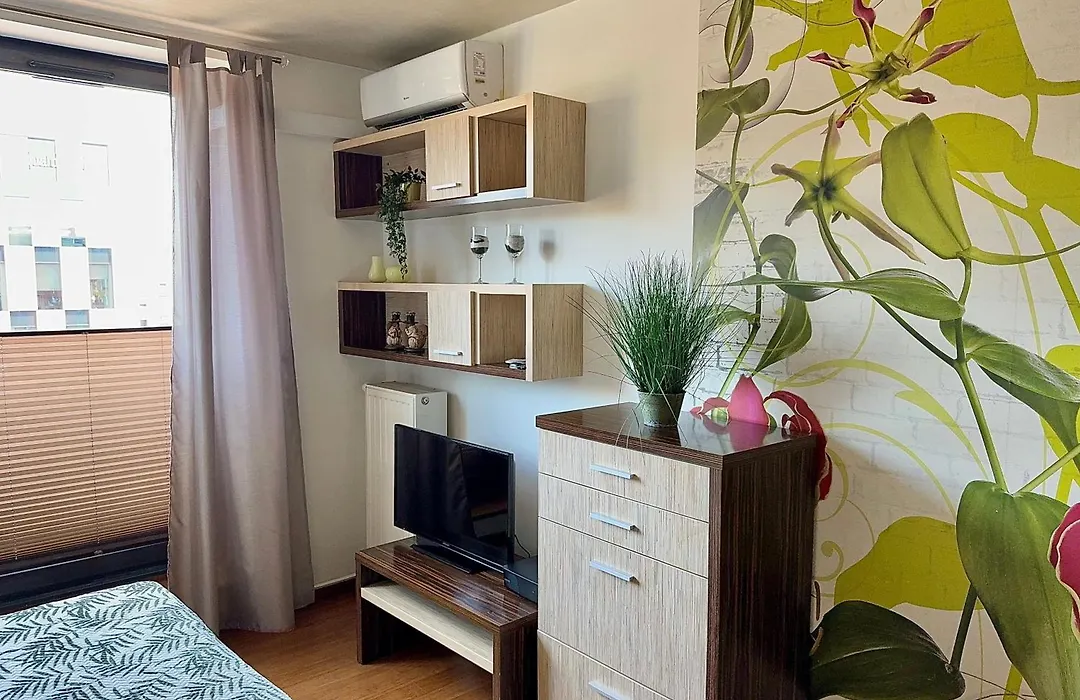 Stylowe studio z parkingiem - 3 minuty od Dworca&Galerii Krakowskiej-1